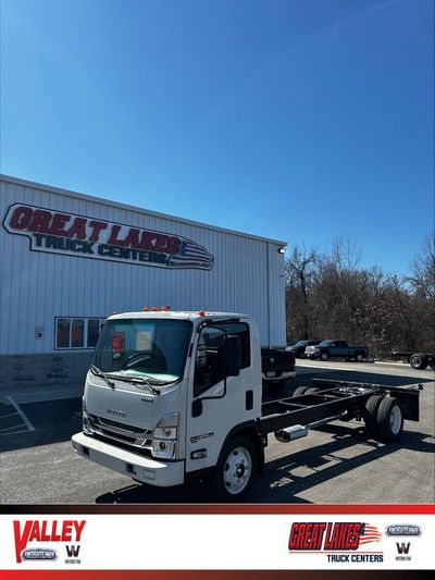2024 Isuzu NPRHD
