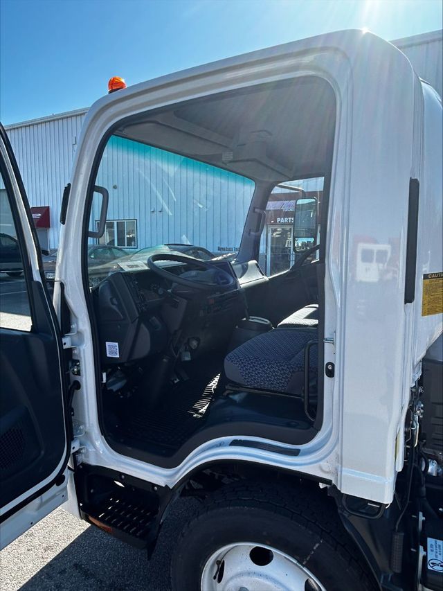 2024 Isuzu NPRHD  - 22818529 - 6