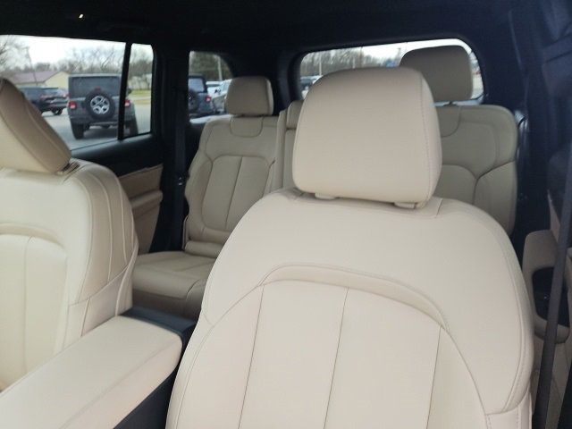 2024 Jeep Grand Cherokee Limited 4x4 - 22325801 - 16