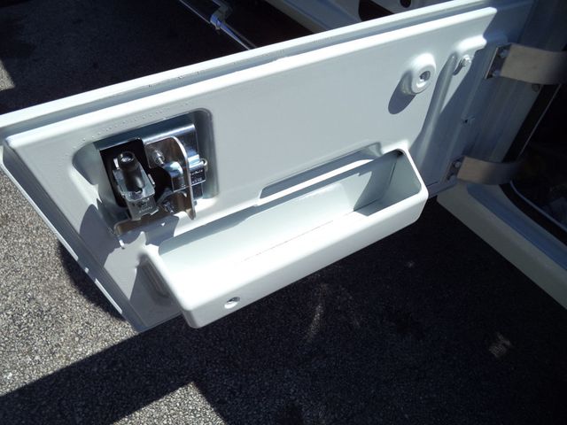 2024 Ram 5500 Laramie Crew Cab 4x4 w/ JerrDan MPL40 Wrecker 8 Ton Dual Winch Underlift - 22399961 - 28