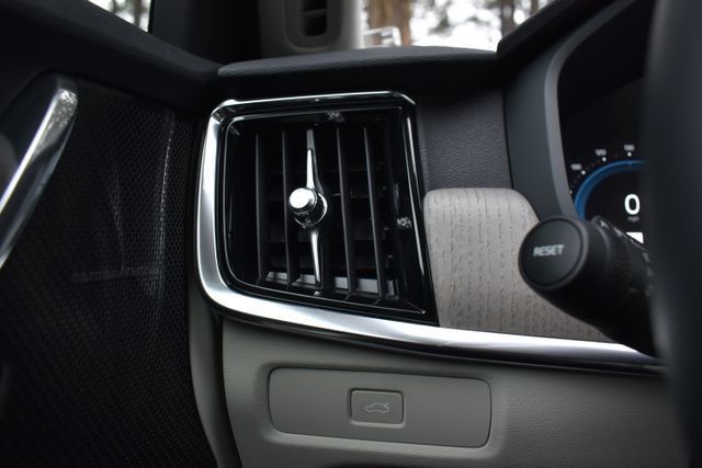 2024 Volvo S90 B6 AWD Plus - 22790263 - 25