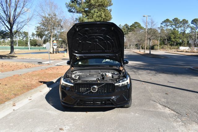 2024 Volvo XC60 Recharge Plug-In Hybrid T8 eAWD PHEV Core Dark Theme - 22790182 - 19