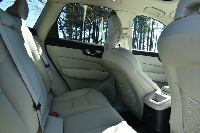 2024 Volvo XC60 Recharge Plug-In Hybrid T8 eAWD PHEV Core Dark Theme - 22790182 - 23