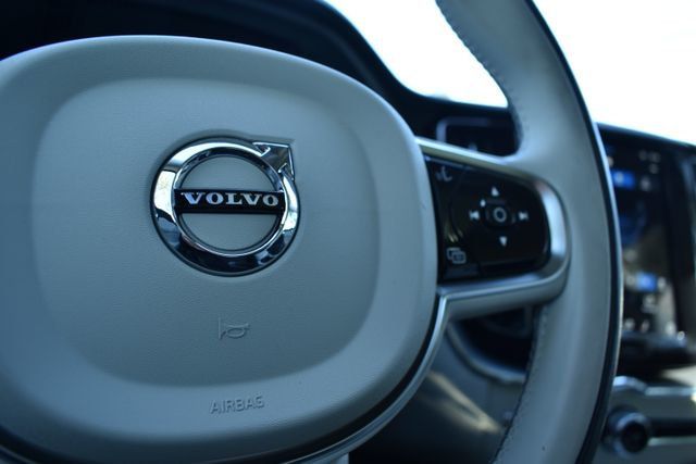 2024 Volvo XC60 Recharge Plug-In Hybrid T8 eAWD PHEV Core Dark Theme - 22790182 - 27