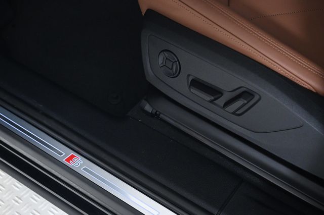 2025 Audi Q3 S line Premium 45 TFSI quattro - 22924627 - 19