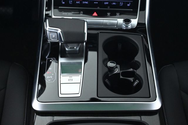 2025 Audi Q8 Premium Plus 55 TFSI quattro - 22931757 - 12