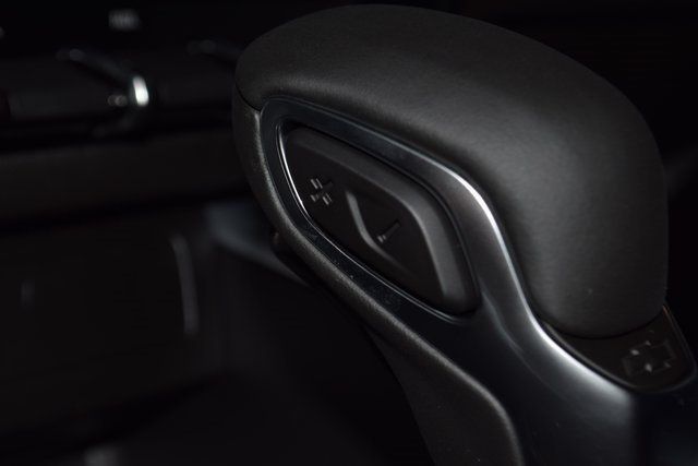 2025 Chevrolet Colorado 4WD Crew Cab Z71 - 22871342 - 34