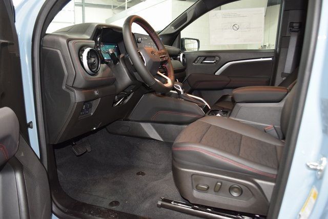 2025 Chevrolet Colorado 4WD Crew Cab Z71 - 22871342 - 41