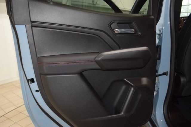 2025 Chevrolet Colorado 4WD Crew Cab Z71 - 22871342 - 44