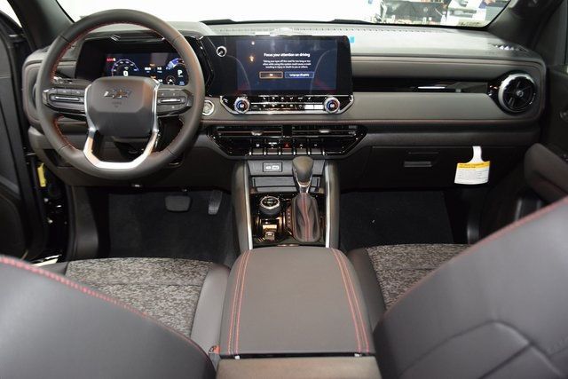 2025 Chevrolet Colorado 4WD Crew Cab Z71 - 22879254 - 29