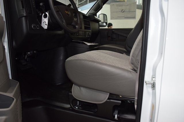 2025 Chevrolet Express Cargo Van RWD 2500 135" - 22863346 - 22