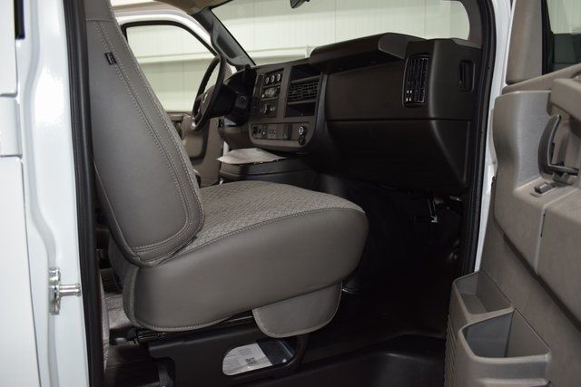 2025 Chevrolet Express Cargo Van RWD 2500 135" - 22863346 - 23