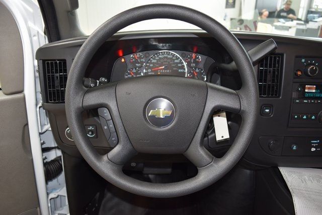 2025 Chevrolet Express Cargo Van RWD 2500 135" - 22863346 - 31