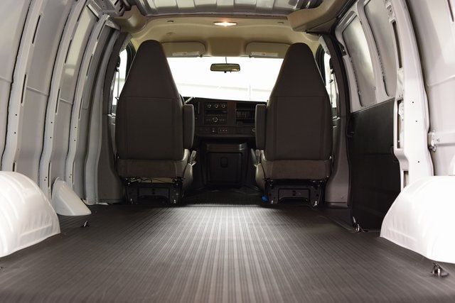 2025 Chevrolet Express Cargo Van RWD 2500 135" - 22924688 - 12