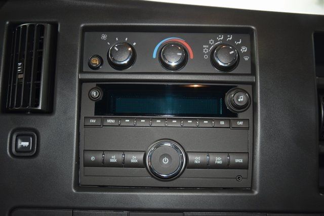 2025 Chevrolet Express Cargo Van RWD 2500 135" - 22924688 - 17