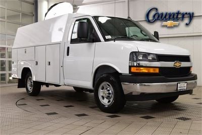 2025 Chevrolet Express Commercial Cutaway