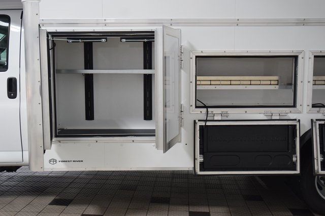 2025 Chevrolet Express Commercial Cutaway 4500 Van 177" - 22899331 - 31