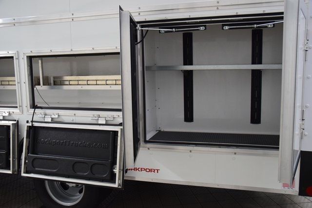 2025 Chevrolet Express Commercial Cutaway 4500 Van 177" - 22899331 - 32