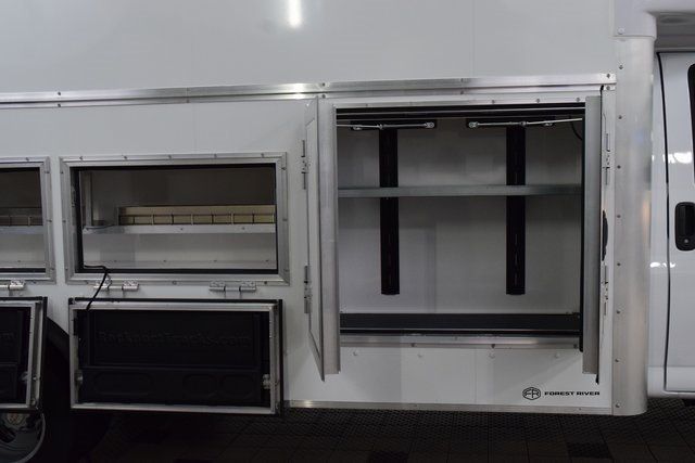 2025 Chevrolet Express Commercial Cutaway 4500 Van 177" - 22899331 - 34