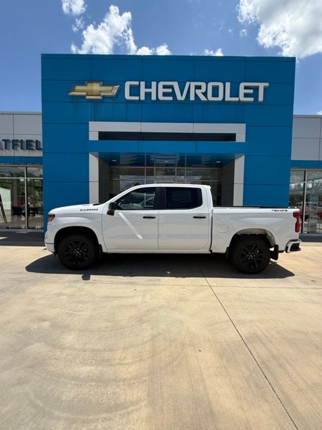 2025 Chevrolet Silverado 1500 4WD Crew Cab 147" Custom - 22875470 - 0
