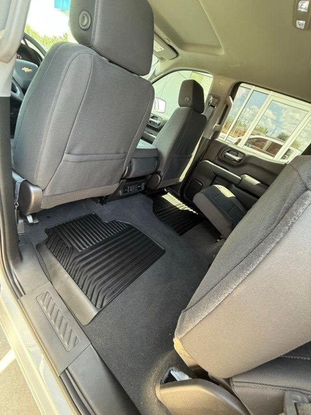 2025 Chevrolet Silverado 1500 4WD Crew Cab 147" Custom - 22875470 - 11