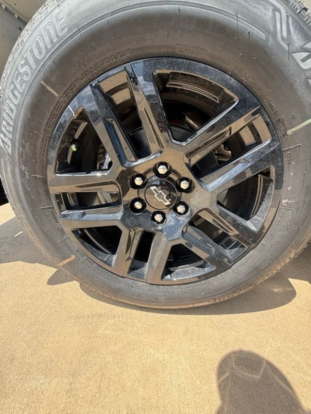 2025 Chevrolet Silverado 1500 4WD Crew Cab 147" Custom - 22875470 - 21
