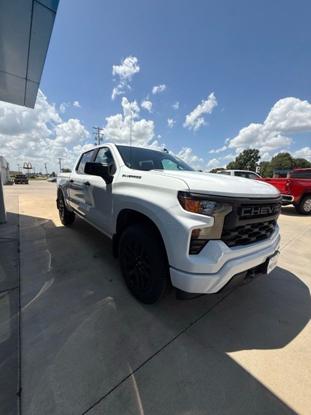 2025 Chevrolet Silverado 1500 4WD Crew Cab 147" Custom - 22875470 - 3