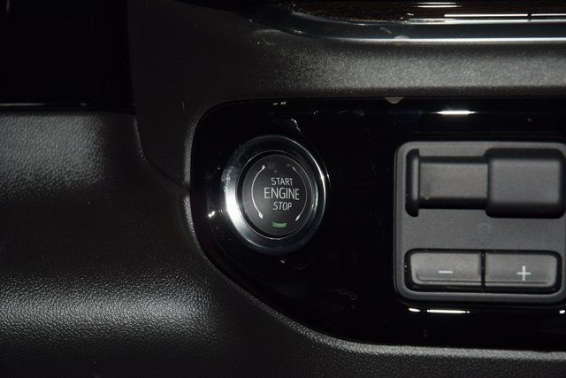 2025 Chevrolet Silverado 1500 4WD Crew Cab 147" LT w/1LT - 22880419 - 35