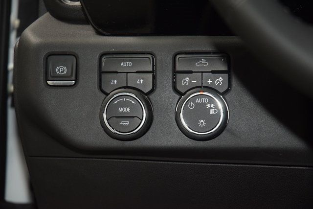 2025 Chevrolet Silverado 1500 4WD Crew Cab 147" LT w/1LT - 22880419 - 36