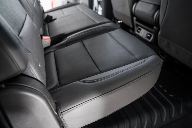 2025 Chevrolet Silverado 3500 HD Chassis Cab Work Truck - 22868364 - 33