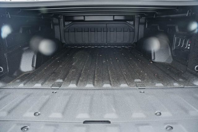 2025 Chevrolet Silverado EV e4WD Crew Cab Extended Range RST - 22940023 - 18