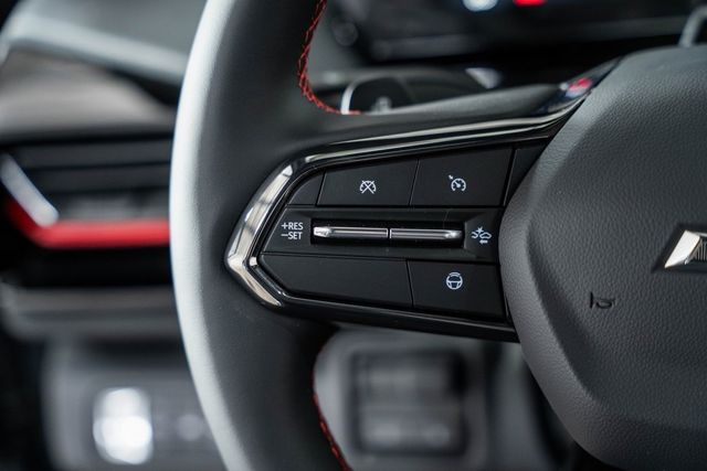 2025 Chevrolet Silverado EV e4WD Crew Cab Extended Range RST - 22940023 - 27