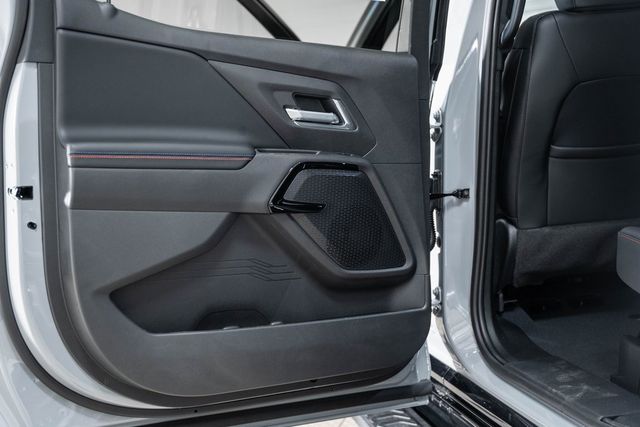 2025 Chevrolet Silverado EV e4WD Crew Cab Extended Range RST - 22940023 - 32