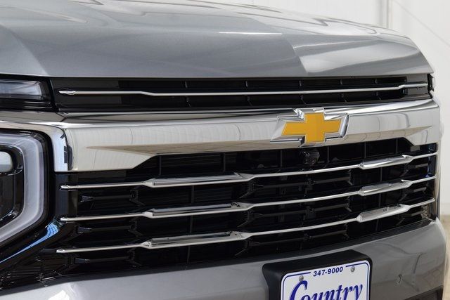 2025 Chevrolet Suburban 4WD 4dr LT - 22900019 - 10
