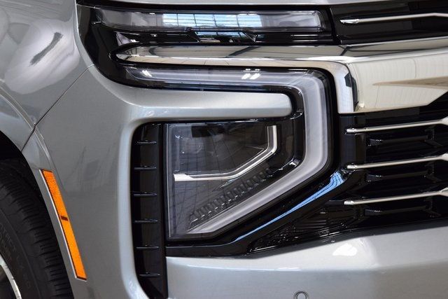 2025 Chevrolet Suburban 4WD 4dr LT - 22900019 - 11