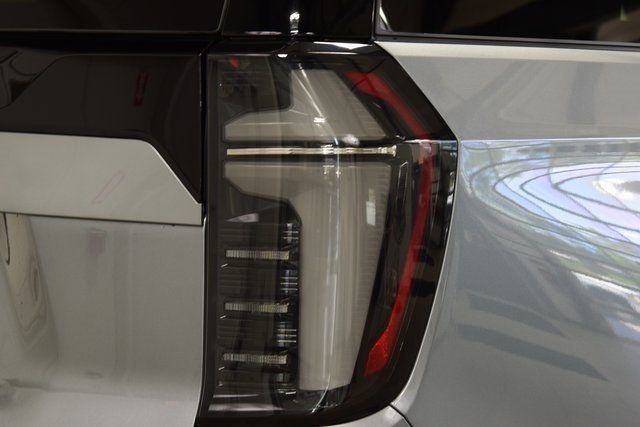 2025 Chevrolet Suburban 4WD 4dr LT - 22900019 - 18