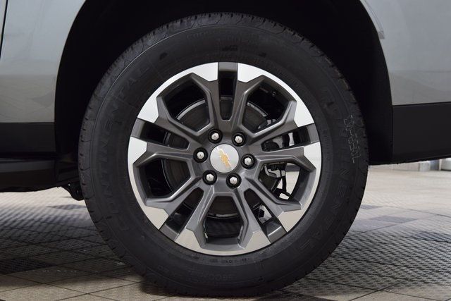 2025 Chevrolet Suburban 4WD 4dr LT - 22900019 - 28