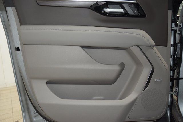 2025 Chevrolet Suburban 4WD 4dr LT - 22900019 - 43