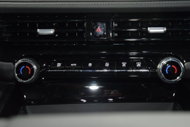 2025 Chevrolet Suburban 4WD 4dr LT - 22905420 - 32