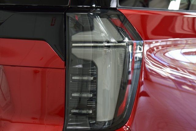 2025 Chevrolet Suburban 4WD 4dr Premier - 22900672 - 18