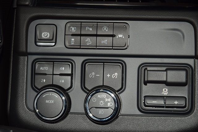 2025 Chevrolet Suburban 4WD 4dr Premier - 22900672 - 34