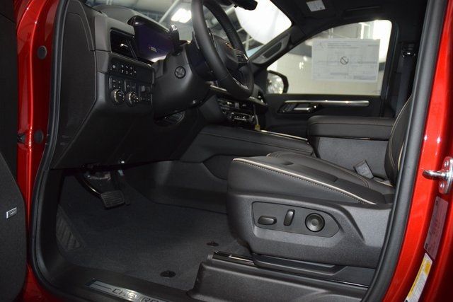 2025 Chevrolet Suburban 4WD 4dr Premier - 22900672 - 38