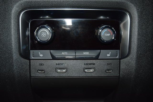 2025 Chevrolet Suburban 4WD 4dr Premier - 22900672 - 42