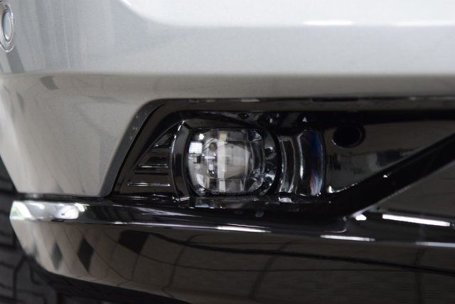 2025 Chevrolet Suburban 4WD 4dr Z71 - 22899972 - 13