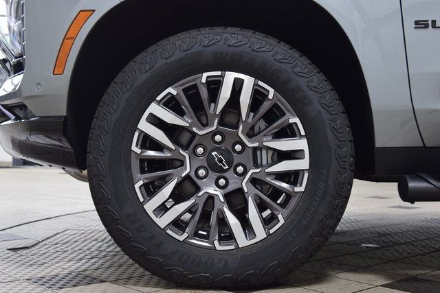 2025 Chevrolet Suburban 4WD 4dr Z71 - 22899972 - 27