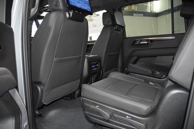 2025 Chevrolet Suburban 4WD 4dr Z71 - 22899972 - 40