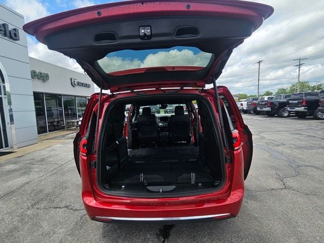 2025 Chrysler Pacifica Select FWD - 22868670 - 9