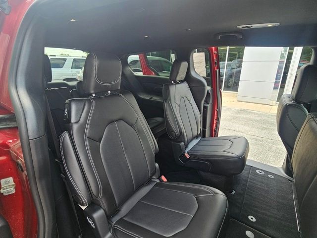 2025 Chrysler Pacifica Select FWD - 22868670 - 11