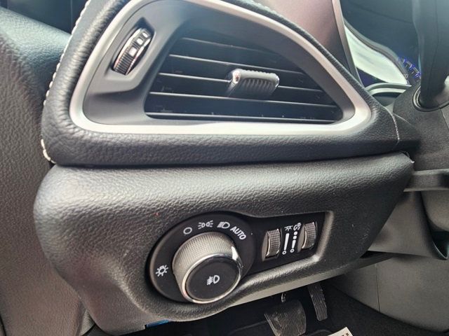 2025 Chrysler Pacifica Select FWD - 22868670 - 18