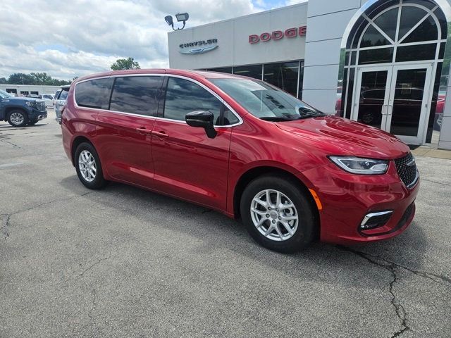 2025 Chrysler Pacifica Select FWD - 22868670 - 1